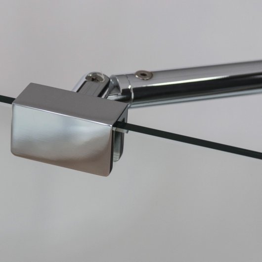Strut in chrome finish
